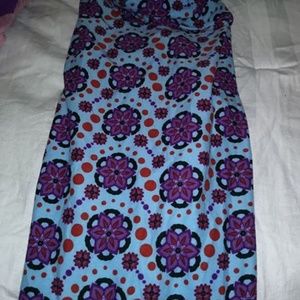 LULAROE TALL AND CURVY LEGGINGS